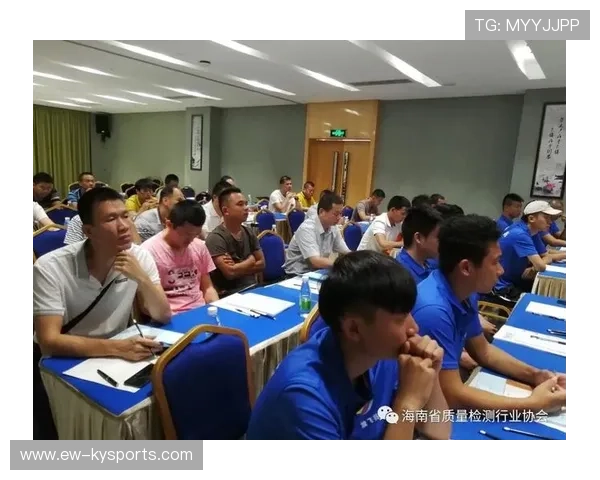 游泳协会开展泳池管理人员急救与安全培训项目，泳池安全救护工作
